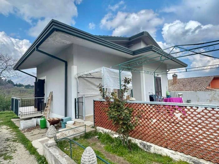 Casa trilocale in vendita in Contrada Cesine, Quattrograna Bellizzi Sant'Oronzo, Avellino