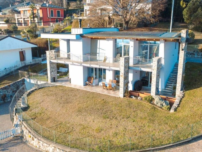 Casa con 5 locali in vendita in Via Nuova Intra Premeno, Arizzano