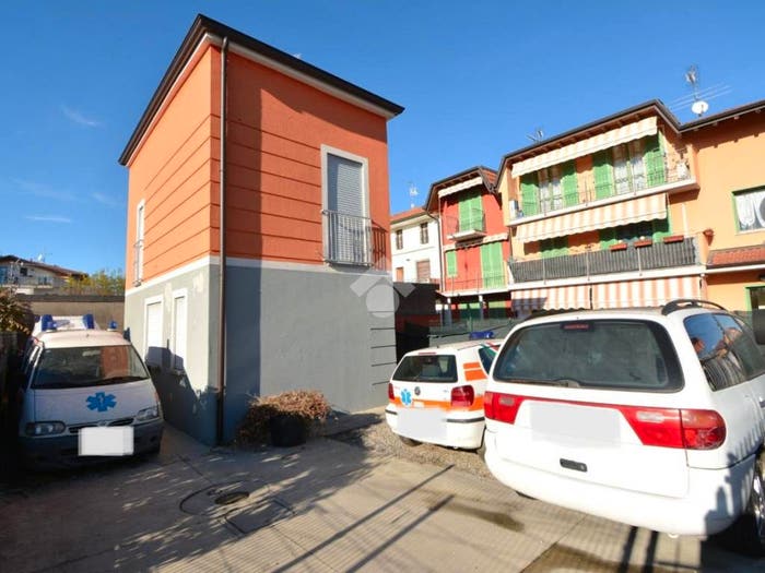 Appartamento bilocale in vendita in Via Fratelli Calvi, Centro, Brembate
