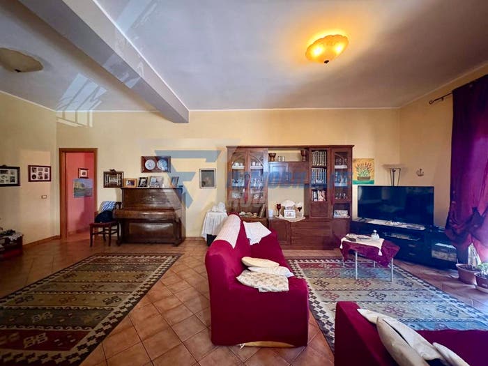 Appartamento con 6 locali in vendita in Via Monte Soro, Epipoli, Siracusa