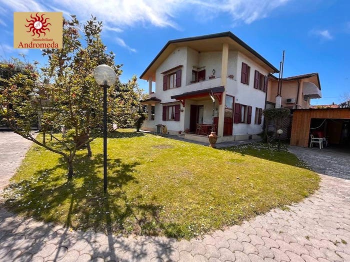 Casa con 6 locali in vendita in Via Gorizia, Vittoria Apuana, Forte dei Marmi