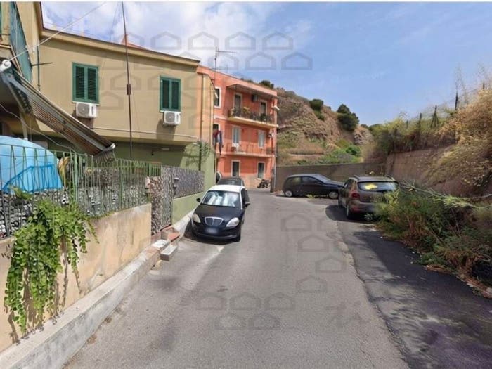 Casa bilocale in vendita in Via Comunale Santo Vico, Villaggio Santo, Messina
