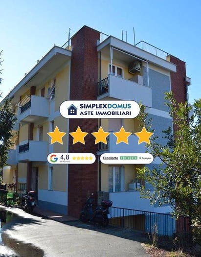 Appartamento quadrilocale in vendita in Via Luigi Bailo, Molassana, Genova