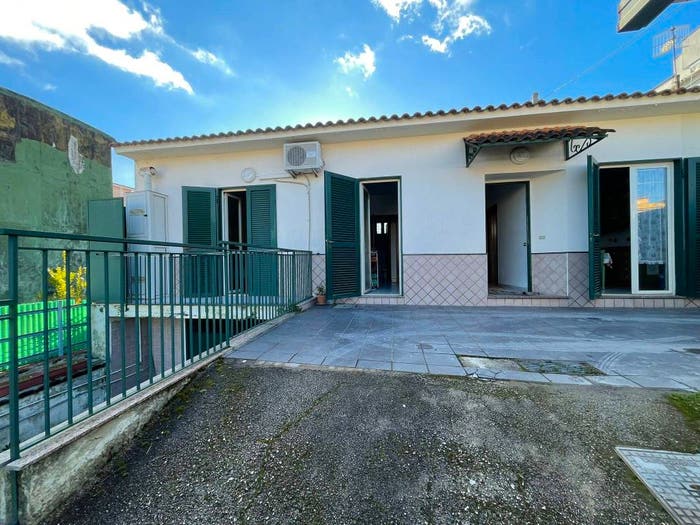 Casa quadrilocale in vendita in Via Starzolella, Centro, Ottaviano