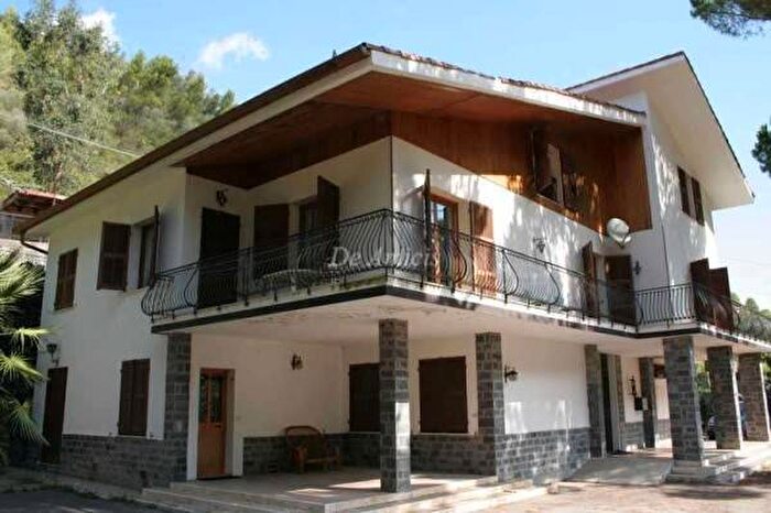 Casa con 6 locali in vendita in Strada Provinciale, Isolabona