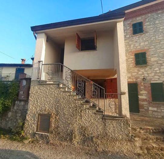 Casa bilocale in vendita in Nibbiano, Alta Val Tidone