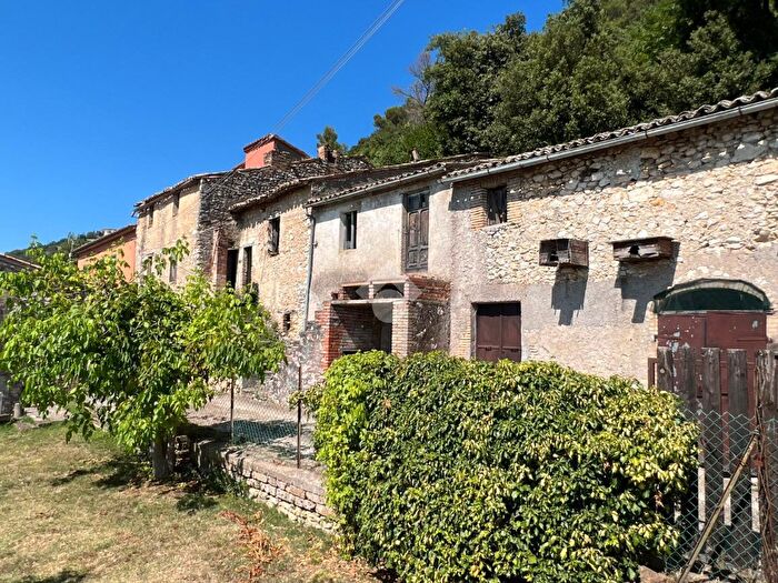Casa trilocale in vendita in Via Castiglione, Montasola
