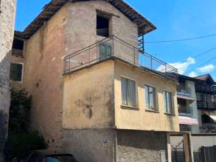 Appartamento con 6 locali in vendita in Frazione Crosano via Vicolo l, Crosano, Brentonico