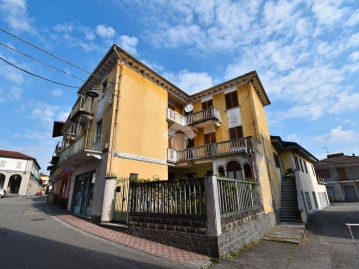Casa con 6 locali in vendita in Via Roma, Centro, Azeglio