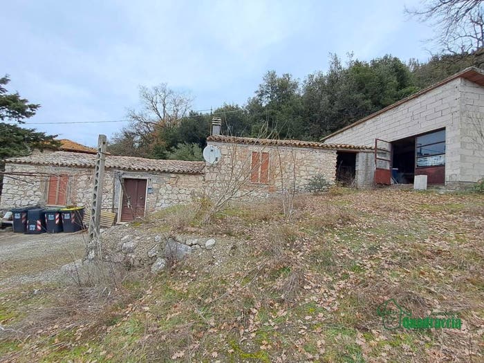 Casa quadrilocale in vendita in Via Poggio Vecchio, Centro, Guardea