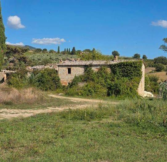 Casa con 6 locali in vendita in Mantignana, Corciano