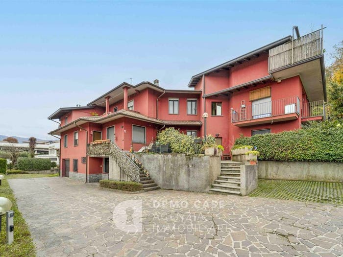 Appartamento trilocale in vendita in Via Baradello, Centro, Grandate