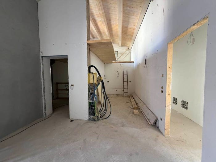 Appartamento quadrilocale in vendita in via XX settembre, Centro, Castelraimondo