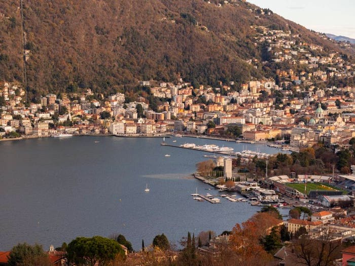 Casa con 6 locali in vendita in Via Gerolamo Cardano, Cardano, Como
