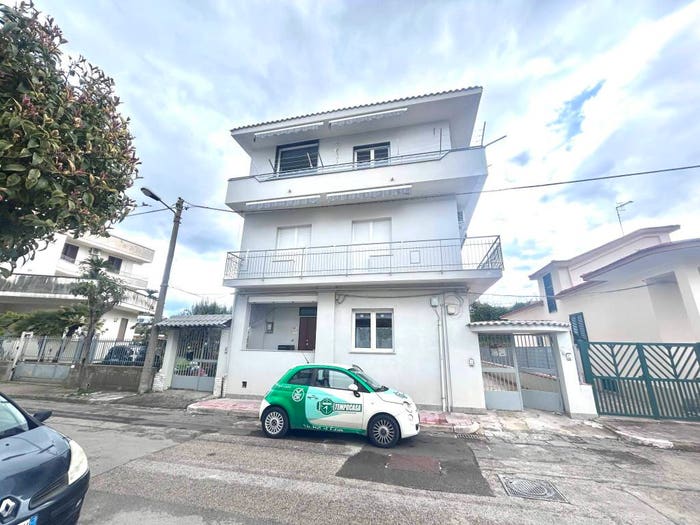 Appartamento quadrilocale in vendita in Via Cristoforo Colombo, Piazza Primavera Passariello, Pomigliano d'Arco