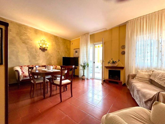 Casa con 6 locali in vendita in Strada Colle Scorrano, Colle del Telegrafo Colle Scorrano, Pescara