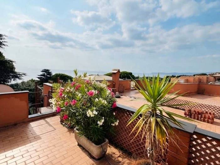 Appartamento trilocale in vendita in Sant'Ambrogio, Varazze