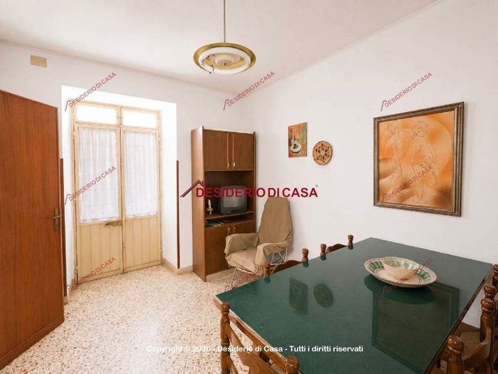 Casa trilocale in vendita in Via Indipendenza, Centro, Castellana Sicula