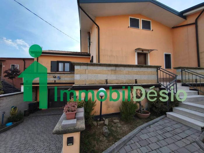 Casa con 6 locali in vendita in Strada Vicinale Fontana di Camillo, Tito