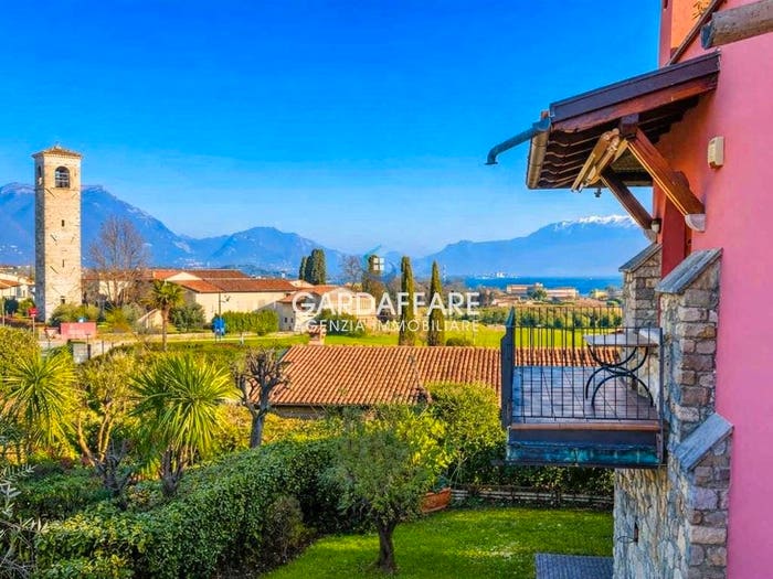Appartamento trilocale in vendita in Pieve Vecchia Villaggio Sanghen, Manerba del Garda