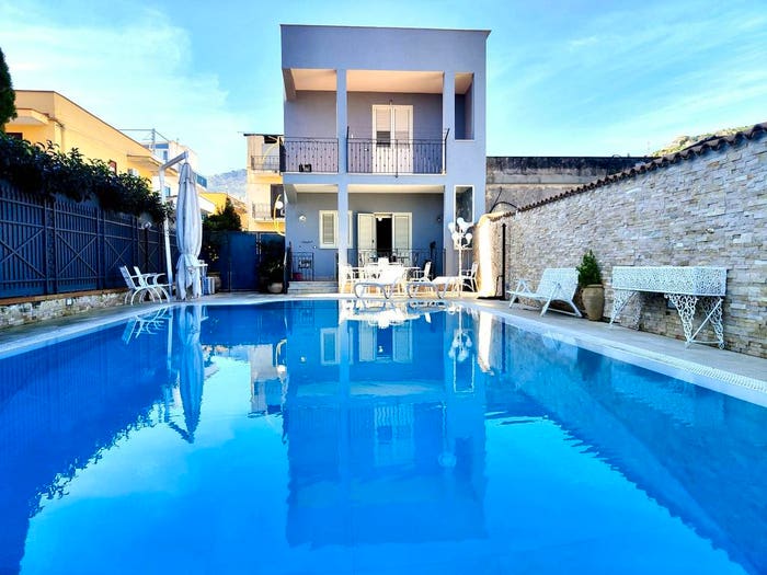 Casa quadrilocale in vendita in Via Partanna Mondello, Partanna, Palermo