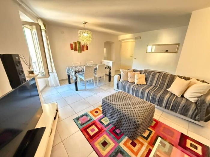 Appartamento con 5 locali in vendita in Centro, Massa