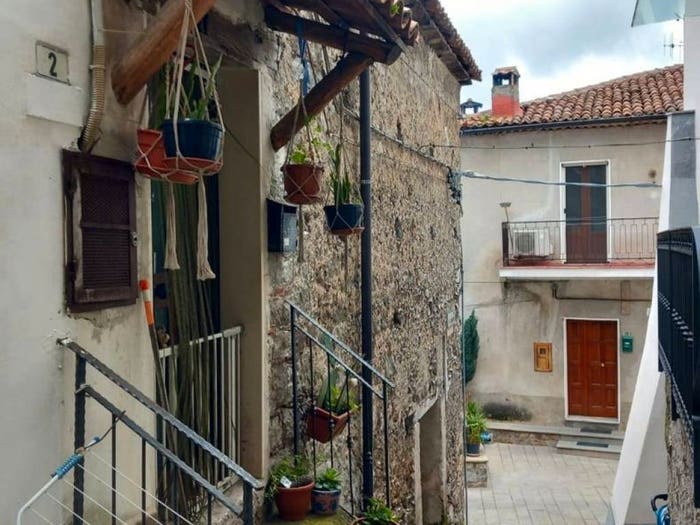 Appartamento trilocale in vendita in Vico II San Giovanni, Caselle in Pittari