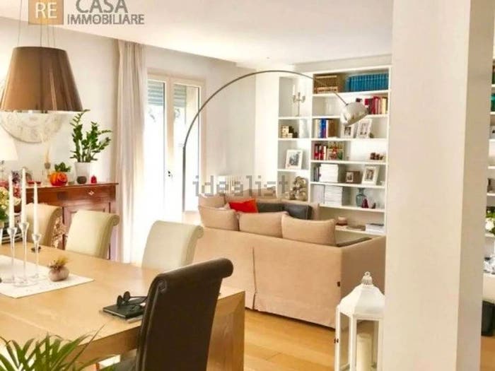Appartamento con 6 locali in vendita in Piazzale Mazzini, Piazza Mazzini Ospedale Militare, Padova