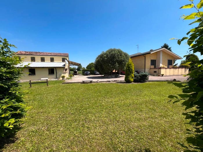Casa con 6 locali in vendita in Castel d'Ario