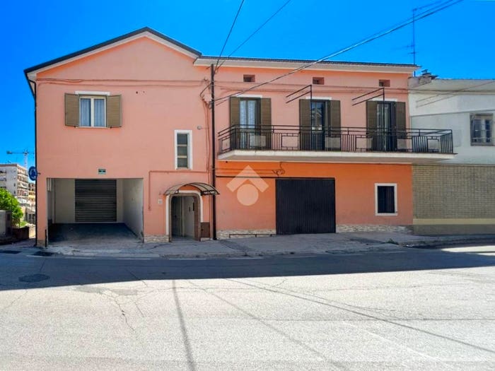Appartamento trilocale in vendita in Via Dante Alighieri, Centro, Ripa Teatina