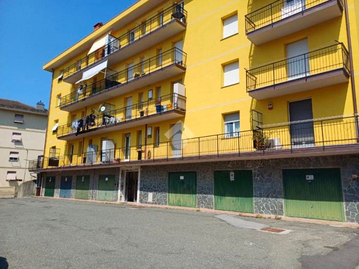 Appartamento bilocale in vendita in Via Milite Ignoto, Centro, Busalla