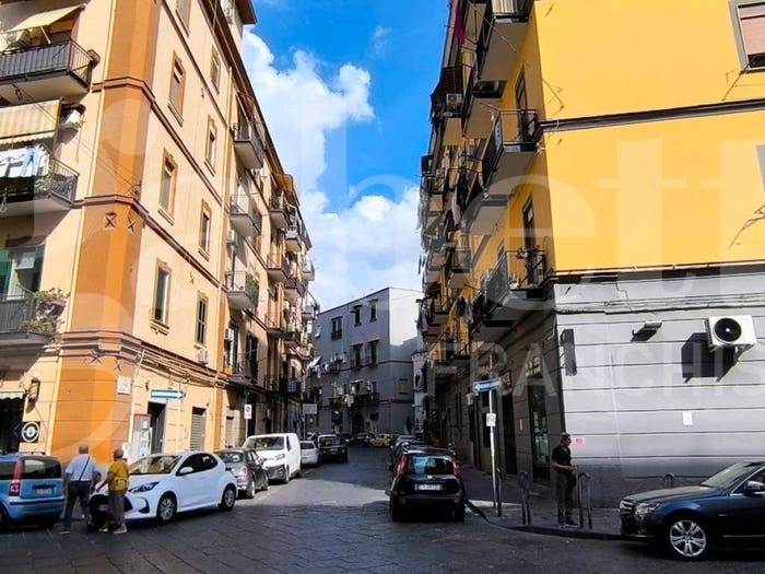 Appartamento bilocale in vendita in Via Sant' Attanasio, Arenaccia, Napoli