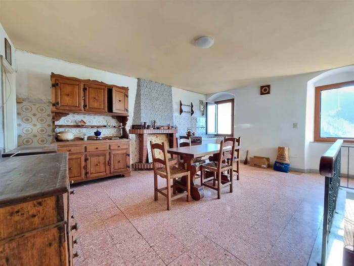 Casa con 5 locali in vendita in Camaiore Paese, Camaiore