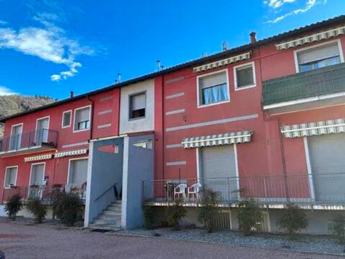 Appartamento trilocale in vendita in Centro, Bisuschio