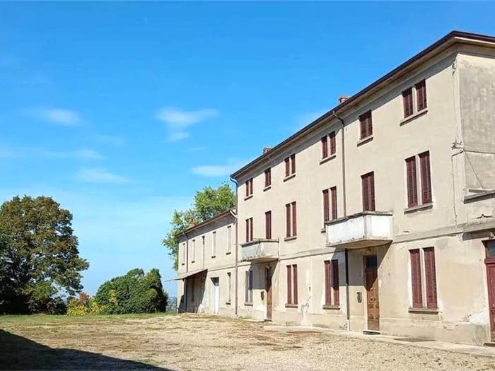 Casa con 6 locali in vendita in Corvino San Quirico