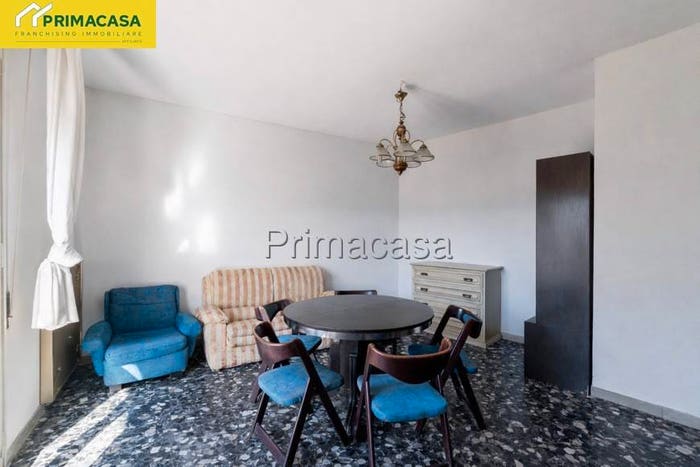 Appartamento con 5 locali in vendita in Via Giacomo Leopardi, Centro, Correggio