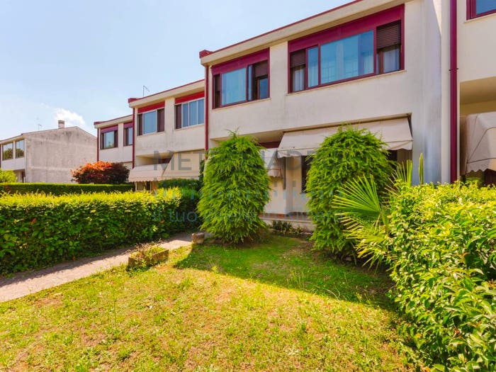Casa con 5 locali in vendita in Via Pablo Picasso, Centro, Dolo
