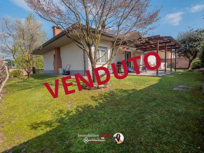 Casa quadrilocale in vendita in Santissimi Apostoli, Busto Arsizio