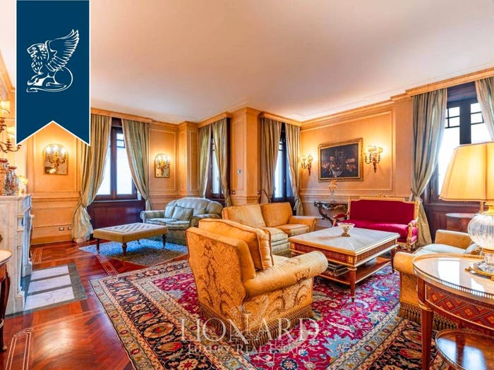 Casa con 6 locali in vendita in Via Macedonio Melloni, Indipendenza, Milano