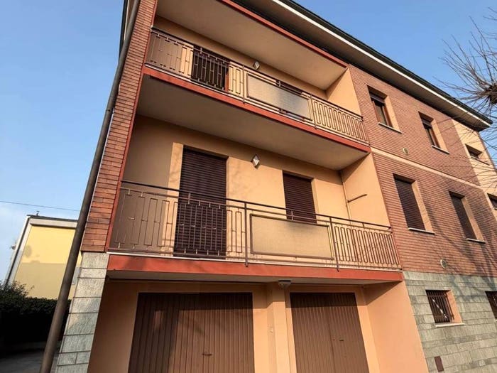 Casa con 6 locali in vendita in Madonnina Tre Olmi, Modena