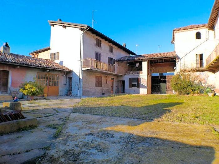 Casa con 6 locali in vendita in Via Roma, Centro, Serralunga di Crea