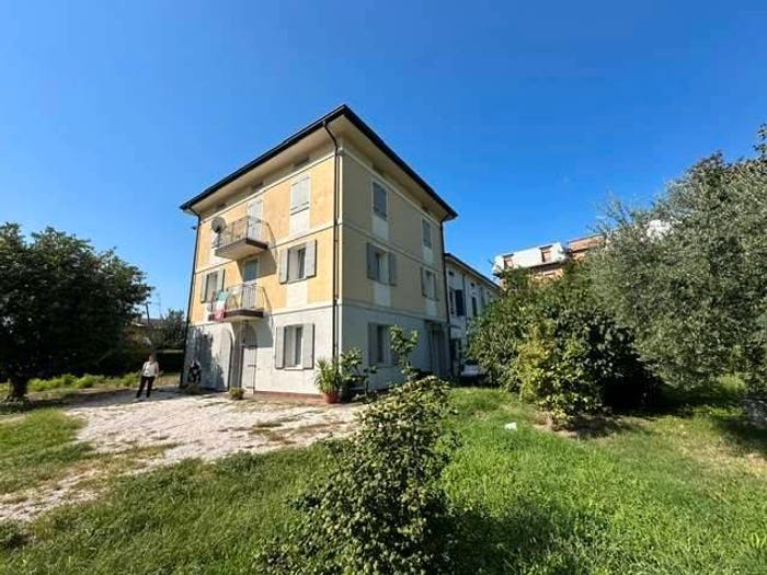 Casa con 6 locali in vendita in VIA ' MAGGIO, Centro, San Possidonio