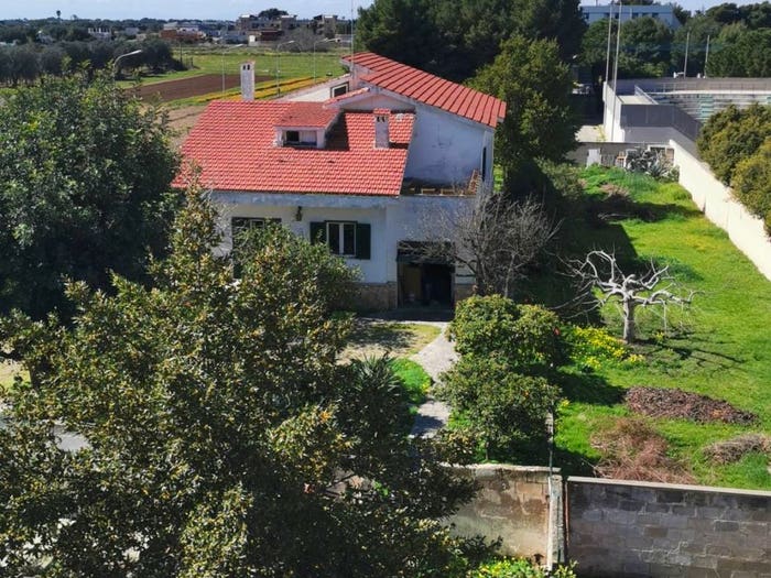 Casa con 6 locali in vendita in Via Lungovivo, Centro, Pulsano