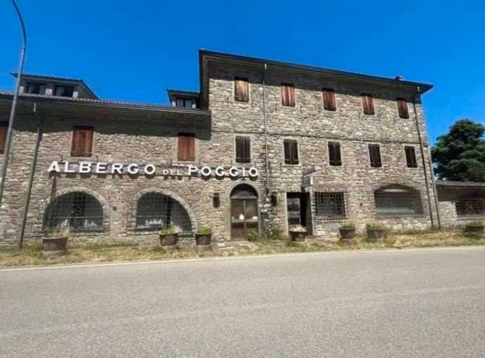 Casa con 6 locali in vendita in Loc Il Poggio Strada Statale della Cisa, Berceto