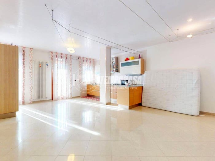 Appartamento quadrilocale in vendita in Via Artemisia, Valli, Chioggia