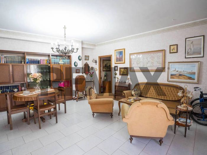 Casa con 6 locali in vendita in Via Calvario, Centro, Mascalucia