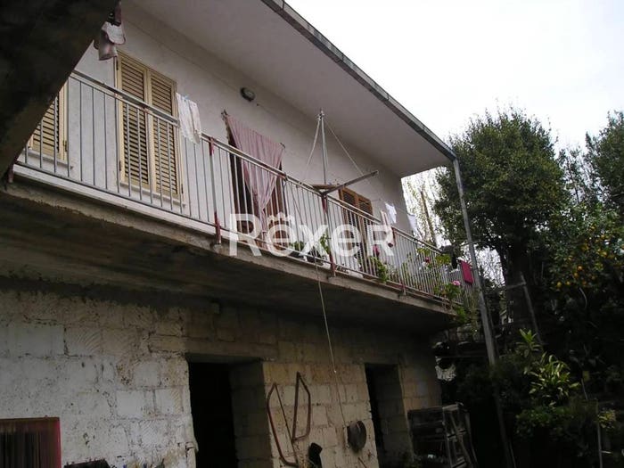 Casa con 6 locali in vendita in Via Per Cascano, Carinola