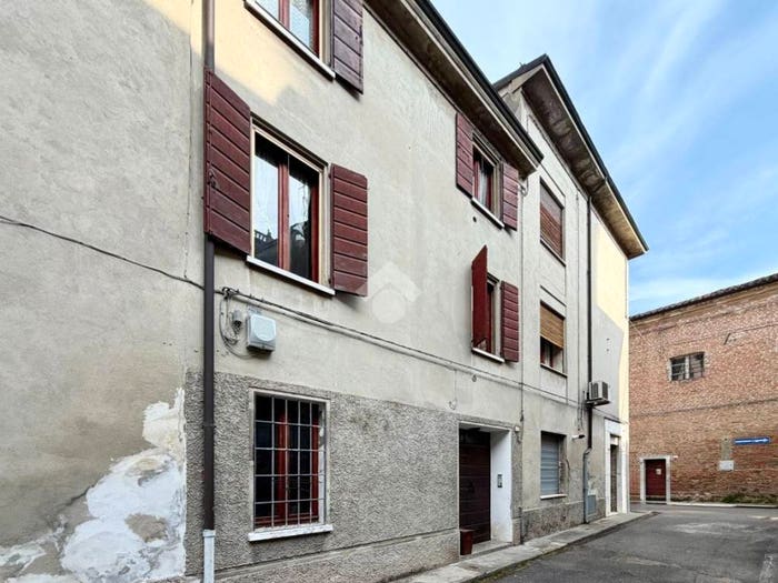 Appartamento bilocale in vendita in Via battiloro, Centro, Guastalla