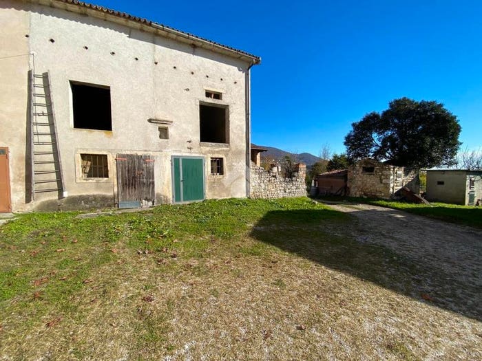 Casa bilocale in vendita in Via Borgo Danese, Fregona