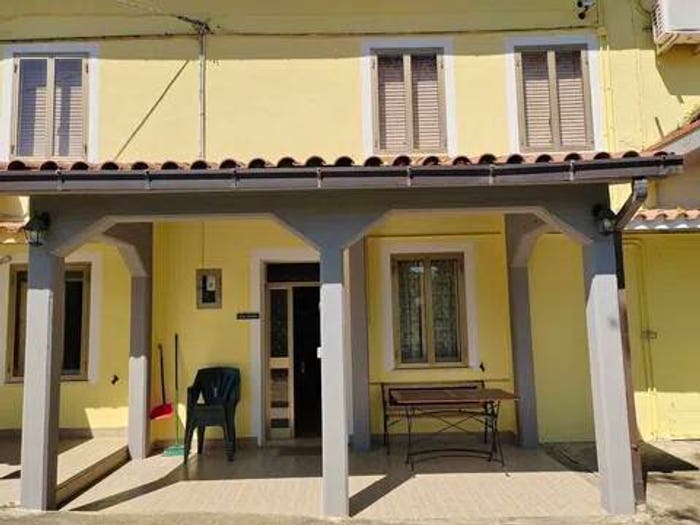 Casa con 6 locali in vendita in Via Piani, Centro, Arsita